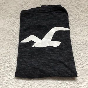 Gray Hollister Top!